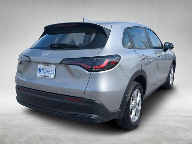 Photo of 2025 Lunar Silver Metallic Honda HR-V