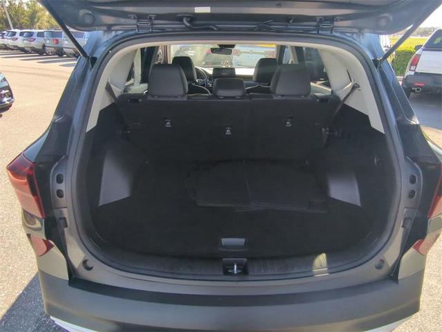 Photo of 2022 Gravity Gray Kia Seltos