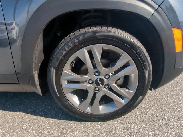Photo of 2022 Gravity Gray Kia Seltos