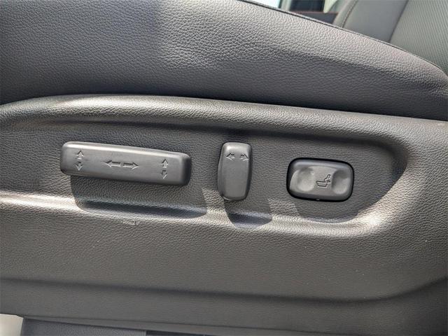 Photo of 2025 Crystal Black Honda Ridgeline
