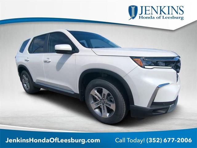 Photo of 2025 Platinum White Pearl Honda Pilot