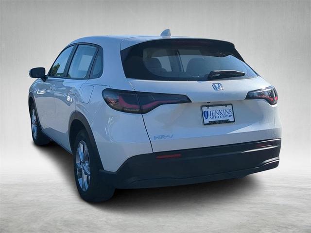 Photo of 2025 Platinum White Pearl Honda HR-V