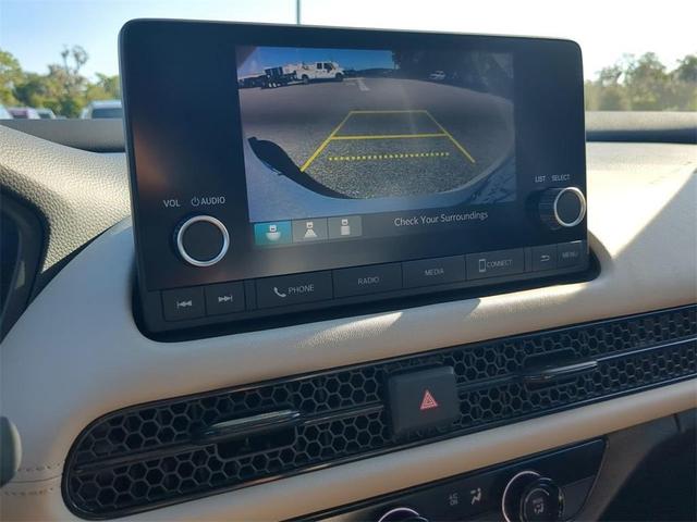 Photo of 2025 Platinum White Pearl Honda HR-V