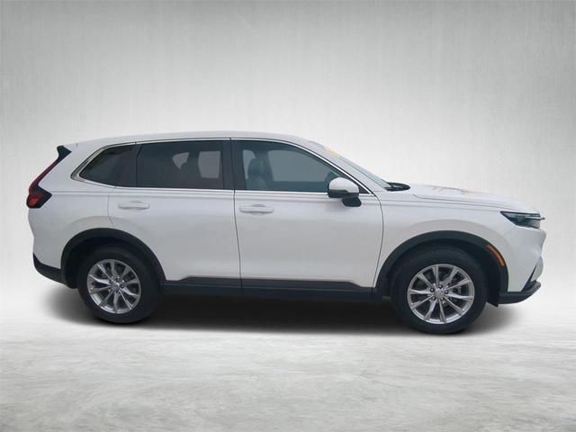 Photo of 2023 Platinum White Honda CR-V