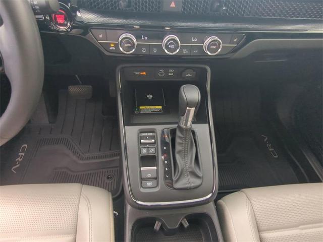 Photo of 2023 Platinum White Honda CR-V
