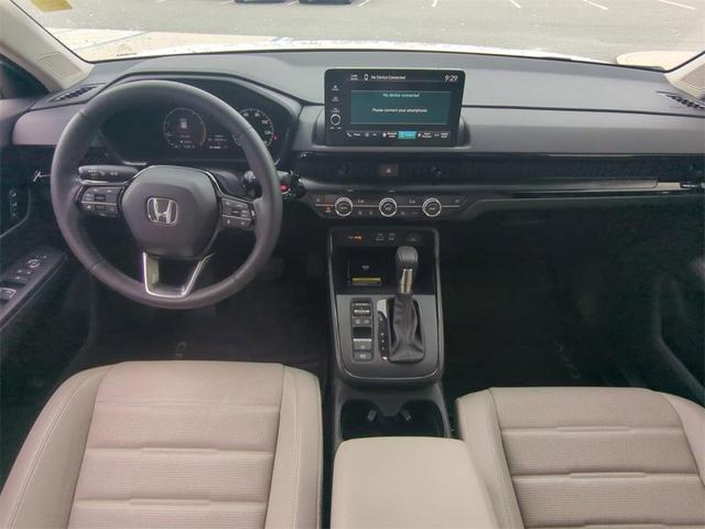 Photo of 2023 Platinum White Honda CR-V