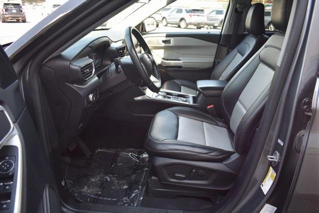 Photo of 2023 Carbonized Gray Metallic Ford Explorer
