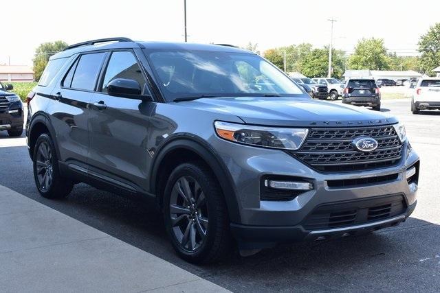 Photo of 2023 Carbonized Gray Metallic Ford Explorer