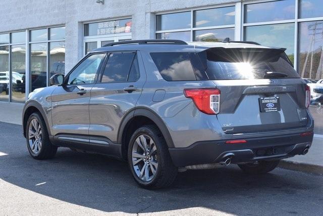 Photo of 2023 Carbonized Gray Metallic Ford Explorer
