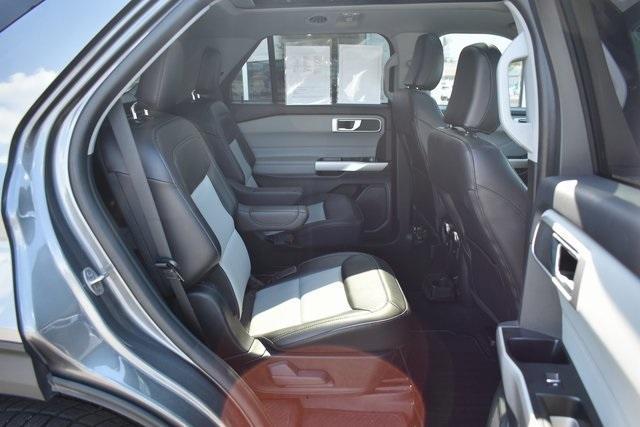 Photo of 2023 Carbonized Gray Metallic Ford Explorer