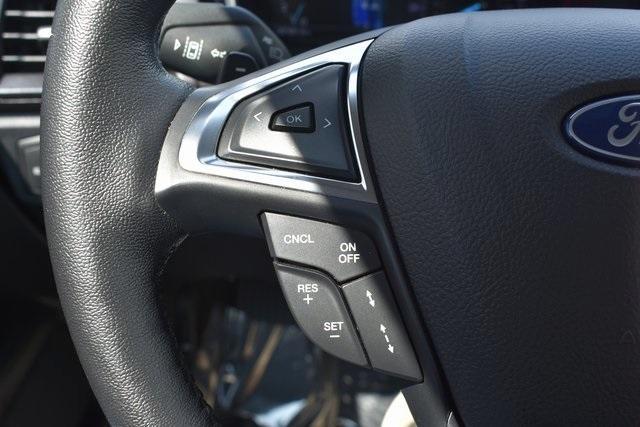 Photo of 2020 Iconic Silver Metallic Ford Fusion