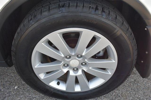 Photo of 2014 Satin White Pearl Subaru Tribeca