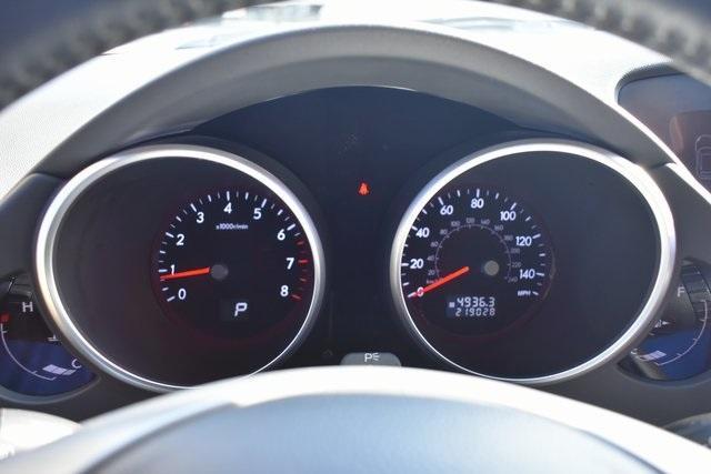 Photo of 2014 Satin White Pearl Subaru Tribeca