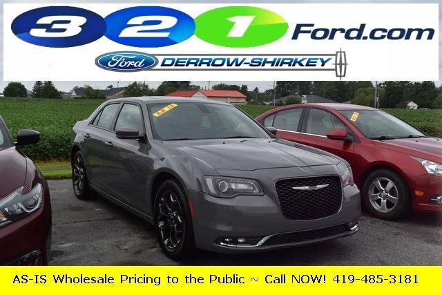 Photo of 2017 Ceramic Gray Clearcoat Chrysler 300
