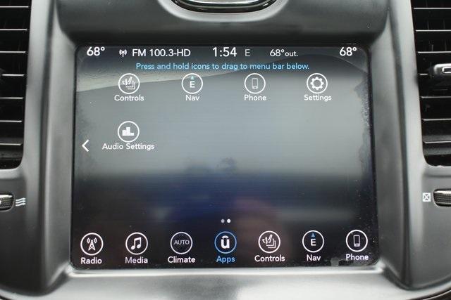 Photo of 2017 Ceramic Gray Clearcoat Chrysler 300