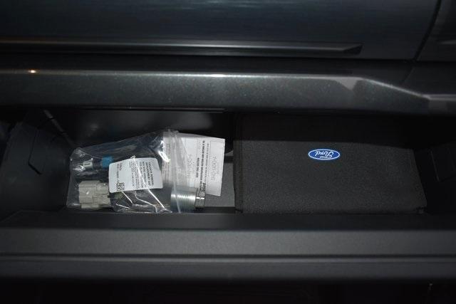 Photo of 2021 Oxford White Ford F-150