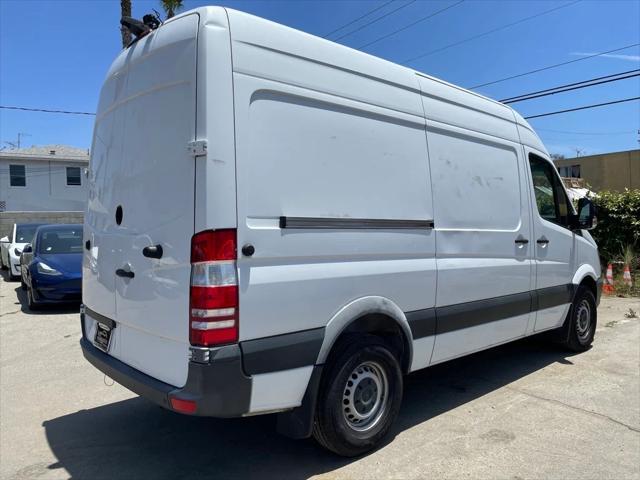 Photo of 2017 Arctic White Mercedes-Benz Sprinter 2500