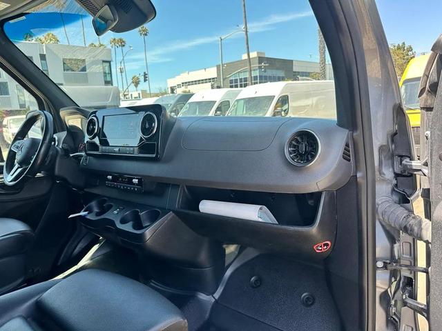 Photo of 2022 Gray Mercedes-Benz Sprinter 2500