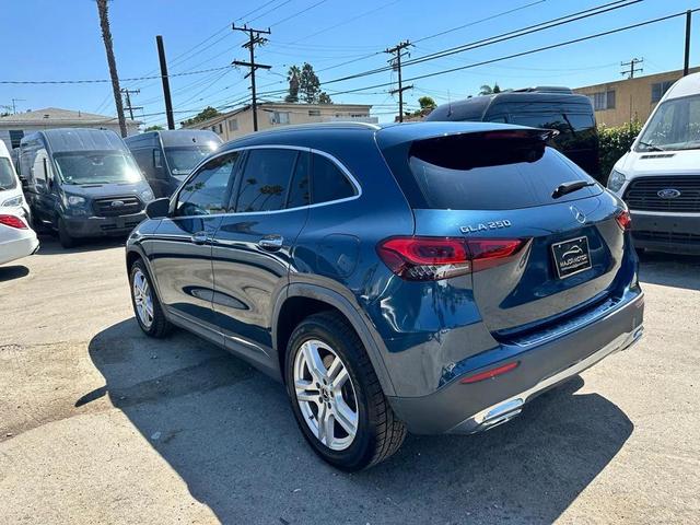 Photo of 2022 Denim Blue Metallic Mercedes-Benz GLA 250