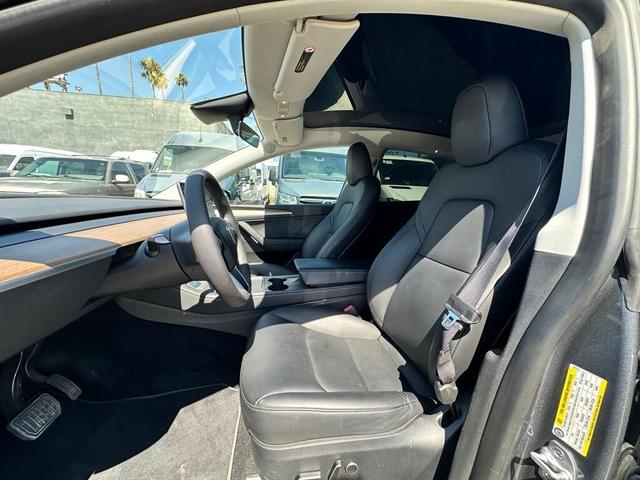 Photo of 2023 Gray Tesla Model Y
