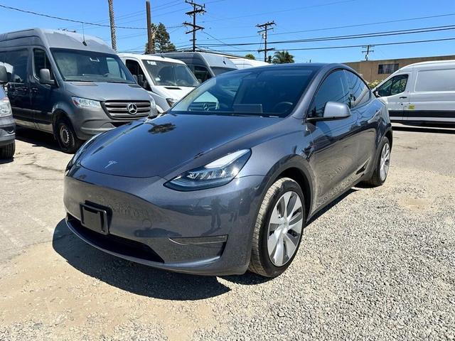 Photo of 2023 Gray Tesla Model Y