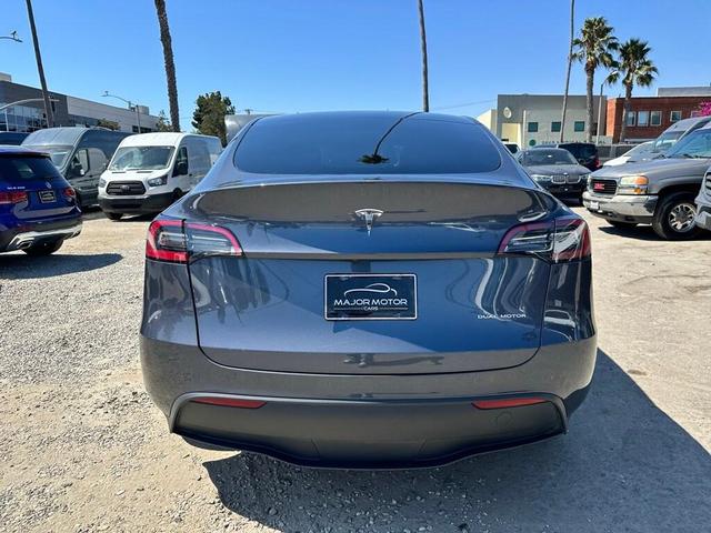 Photo of 2023 Gray Tesla Model Y