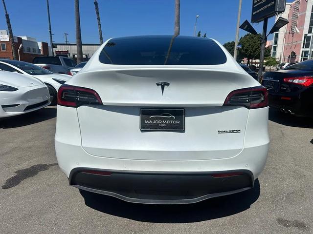 Photo of 2020 White Tesla Model Y