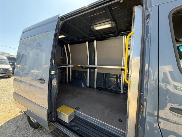 Photo of 2019 Blue Mercedes-Benz Sprinter 2500