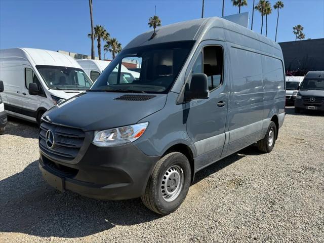 Photo of 2019 Blue Mercedes-Benz Sprinter 2500