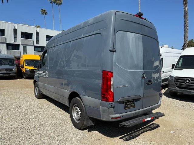 Photo of 2019 Blue Mercedes-Benz Sprinter 2500