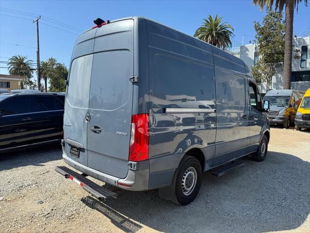 Photo of 2019 Blue Mercedes-Benz Sprinter 2500