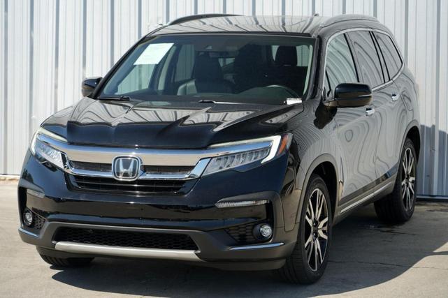 Photo of 2019 Crystal Black Pearl Honda Pilot