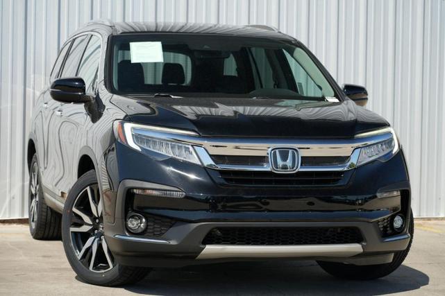 Photo of 2019 Crystal Black Pearl Honda Pilot