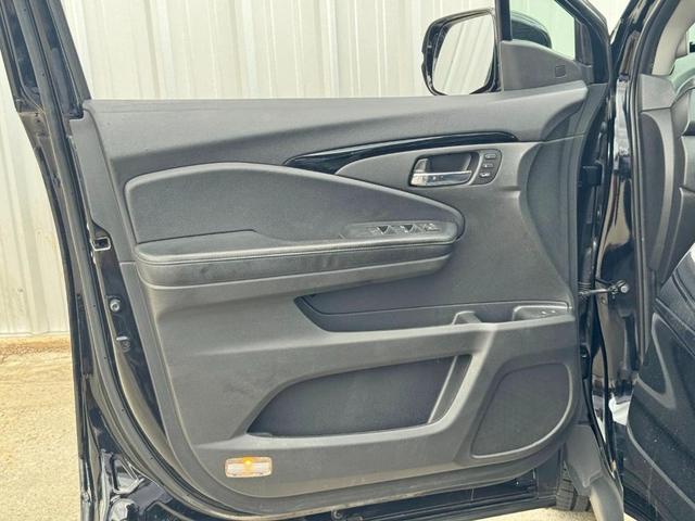 Photo of 2019 Crystal Black Pearl Honda Pilot