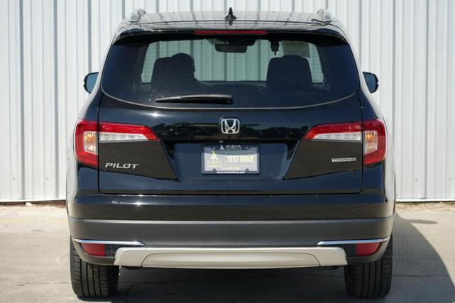 Photo of 2019 Crystal Black Pearl Honda Pilot