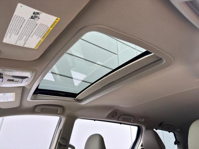 Photo of 2015 Attitude Black Toyota Sienna