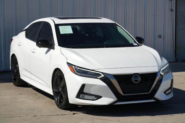 Photo of 2021 Aspen White Nissan Sentra