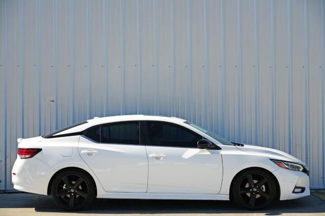 Photo of 2021 Aspen White Nissan Sentra