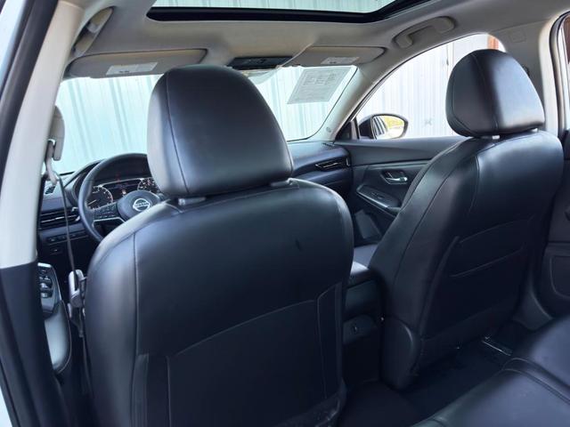 Photo of 2021 Aspen White Nissan Sentra
