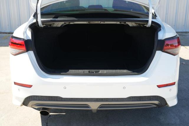 Photo of 2021 Aspen White Nissan Sentra