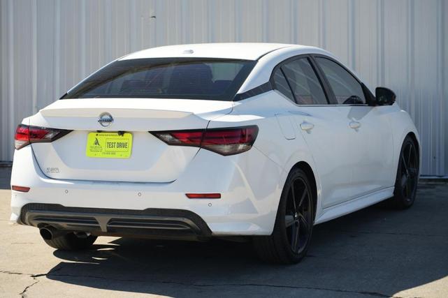 Photo of 2021 Aspen White Nissan Sentra