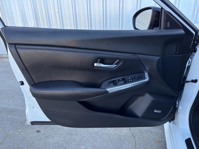 Photo of 2021 Aspen White Nissan Sentra