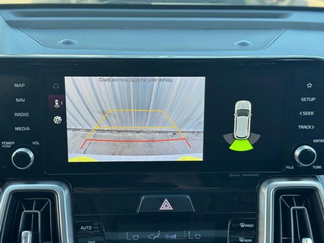 Photo of 2022 Glacial White Pearl Kia Sorento