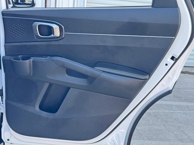 Photo of 2022 Glacial White Pearl Kia Sorento