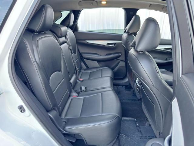 Photo of 2021 Lunar White INFINITI QX50