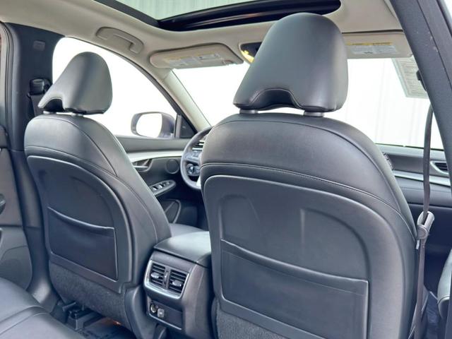 Photo of 2021 Lunar White INFINITI QX50