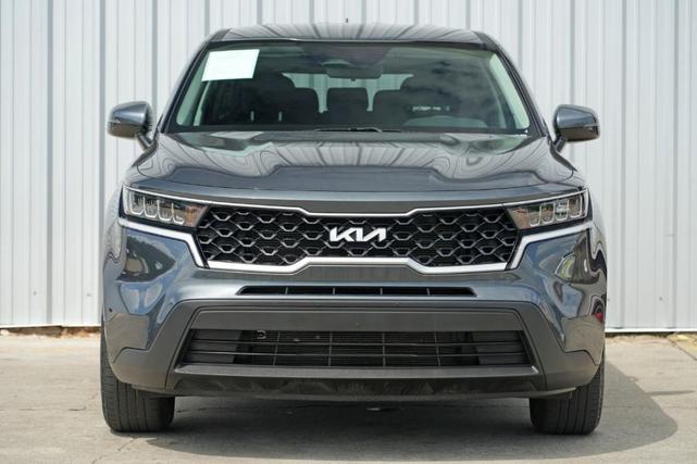 Photo of 2022 Gray Kia Sorento