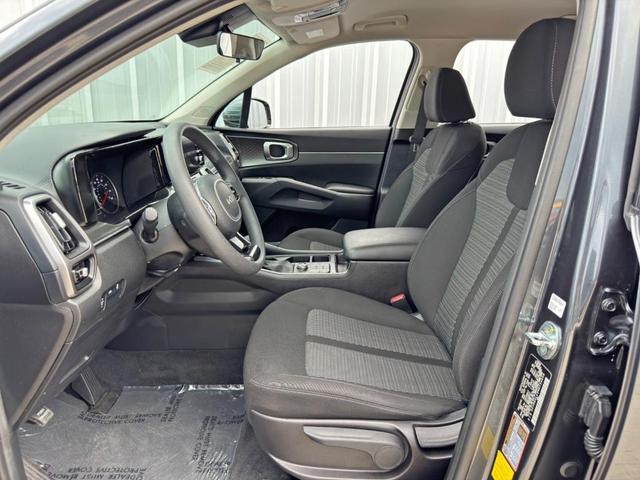 Photo of 2022 Gray Kia Sorento