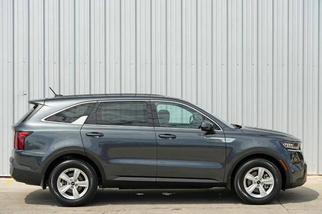 Photo of 2022 Gray Kia Sorento
