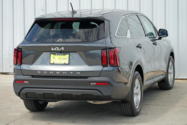 Photo of 2022 Gray Kia Sorento
